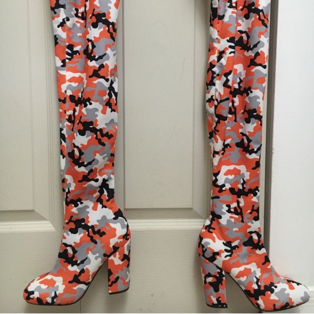 Poster Girl thigh high camo Fabric boots size 7
